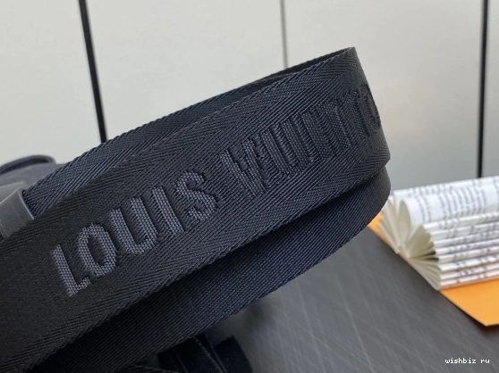 WIS LOUIS VUITTON Christopher Nano 0714